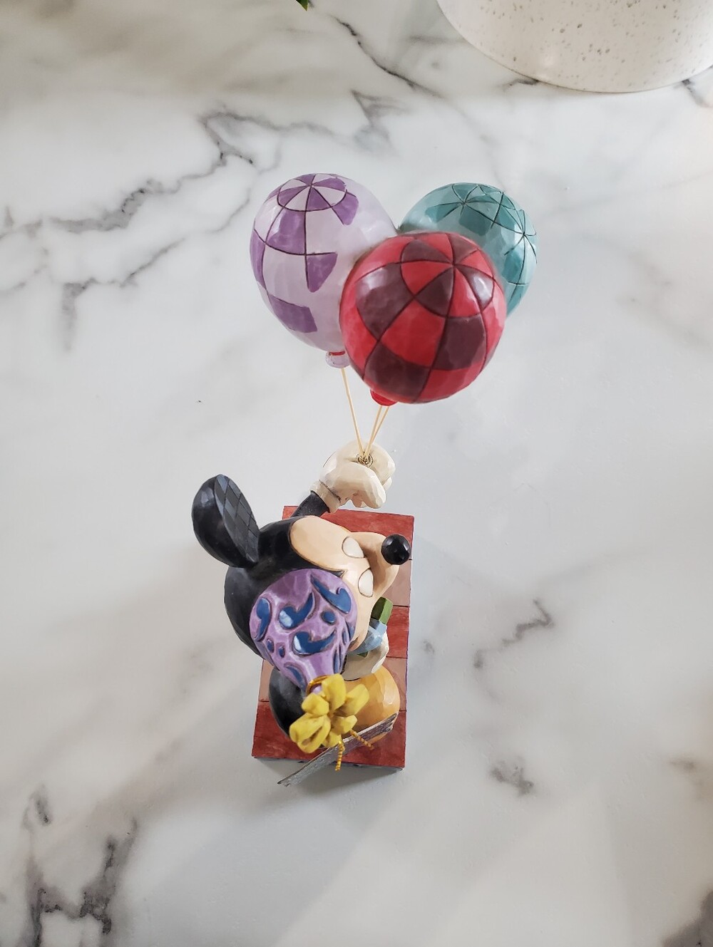 Mickey Mouse Cheerful Celebration Figurine - Picture 5 of 16